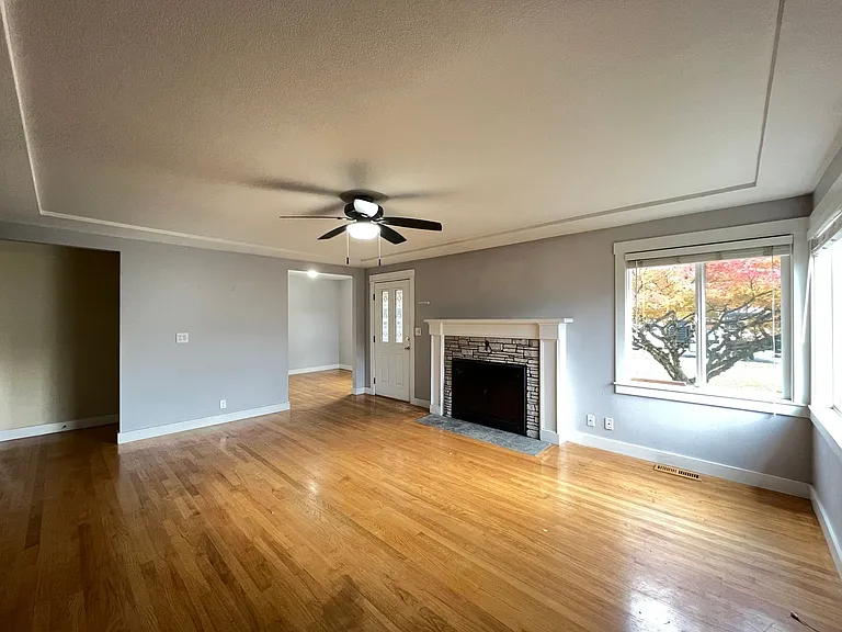 1650 Manor Dr — Photo 6