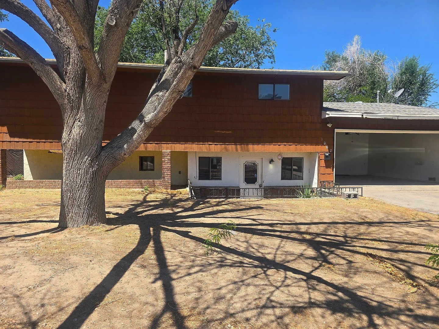 4 bedroom Home — Photo 1