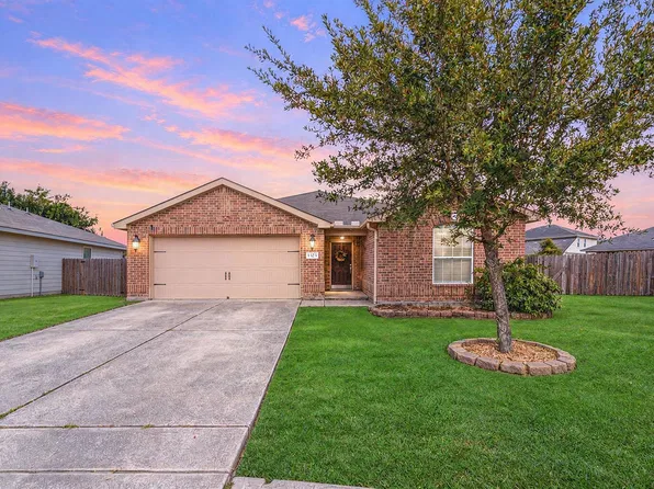 1323 Wallflower Ave, Baytown, TX 77521