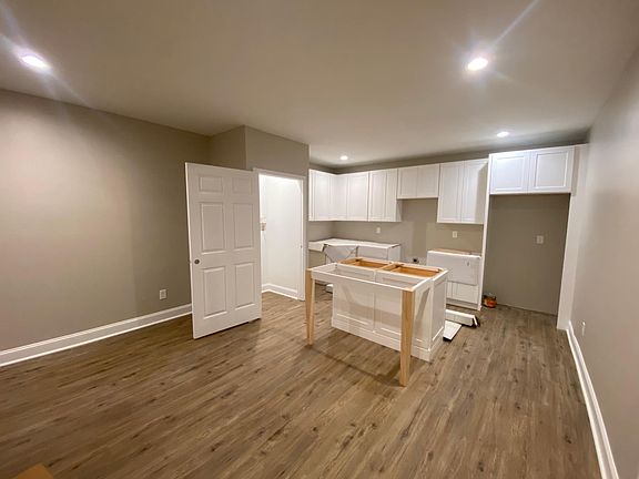 4th image of 602 Palm St #C