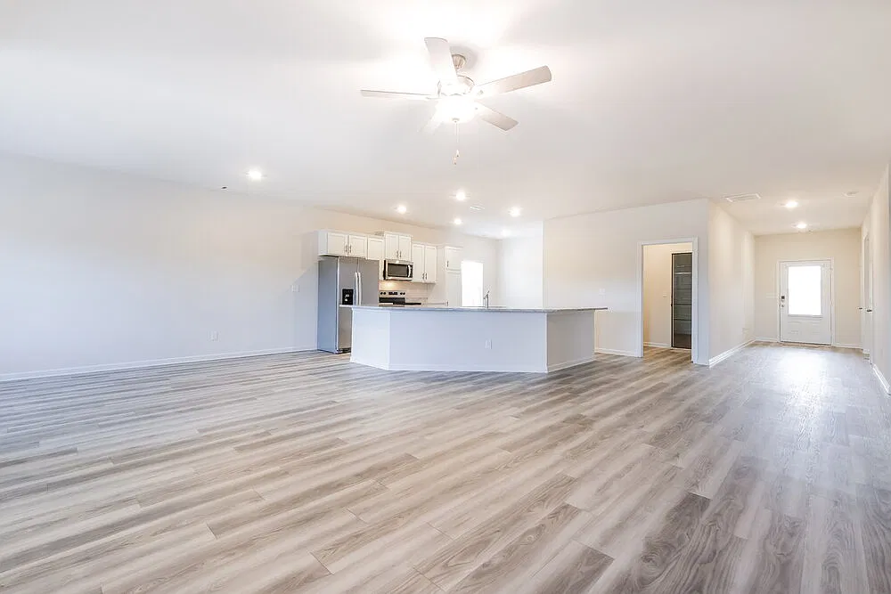 3 bed, 2.0 bath, 1953 sqft, $2,185 — Photo 4