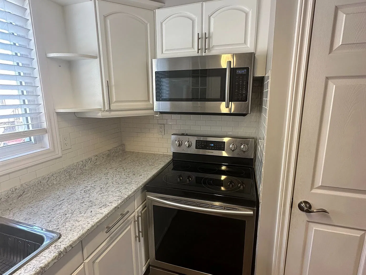 3 bed, $2,850 — Photo 4