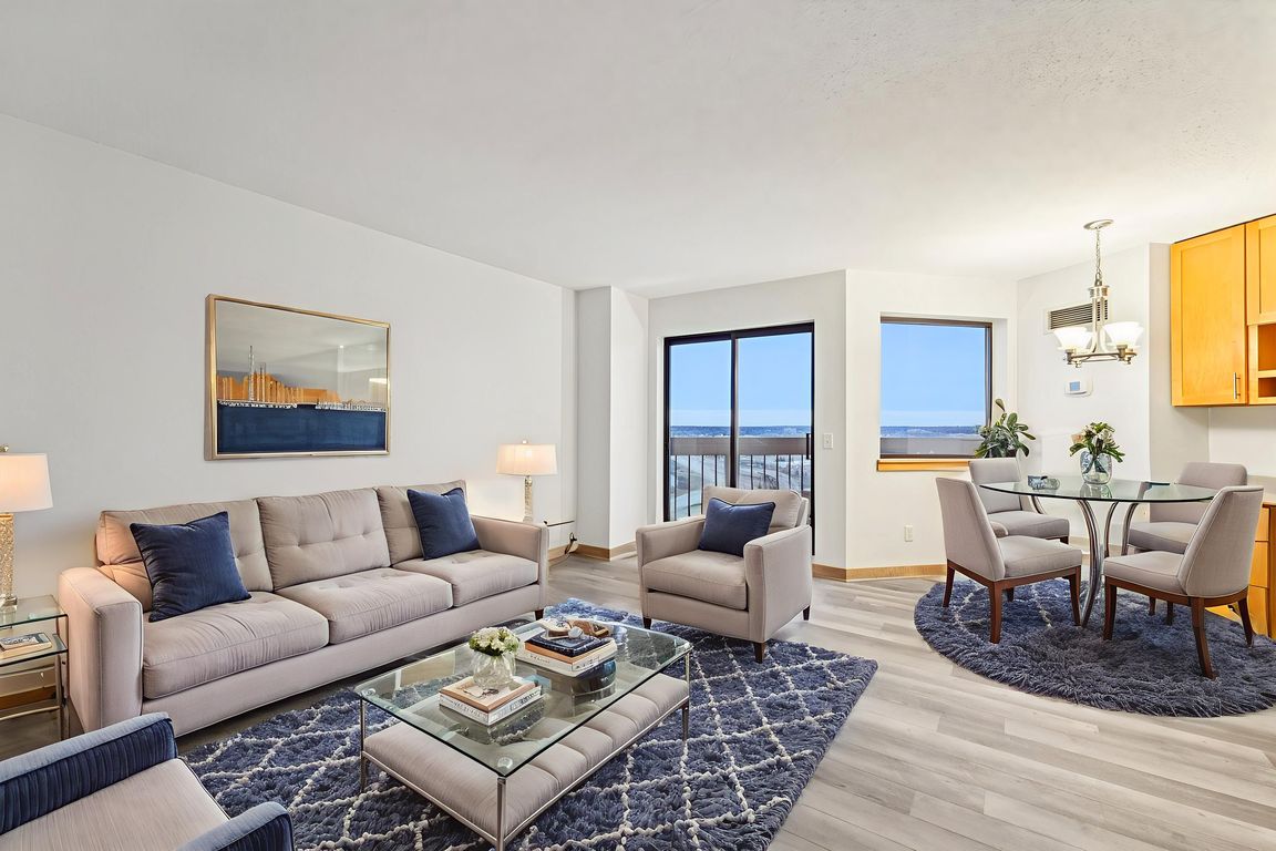 10th St-S1811-004 virtually staged.jpeg