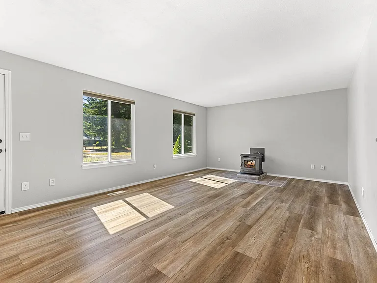 11322 Skagit Dr SE — Photo 4