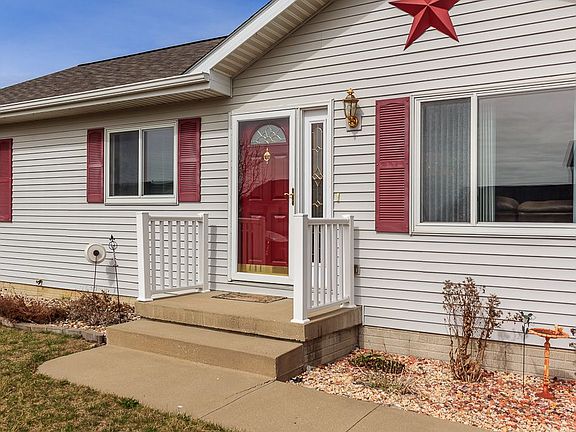 3rd image of 120 Bear Creek Ct
