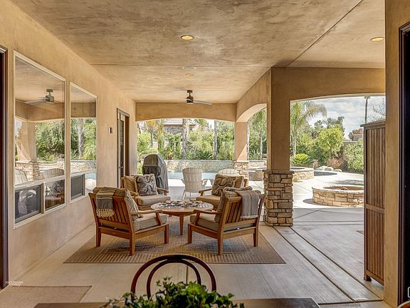 5th image of 14104 La Cascada Ct