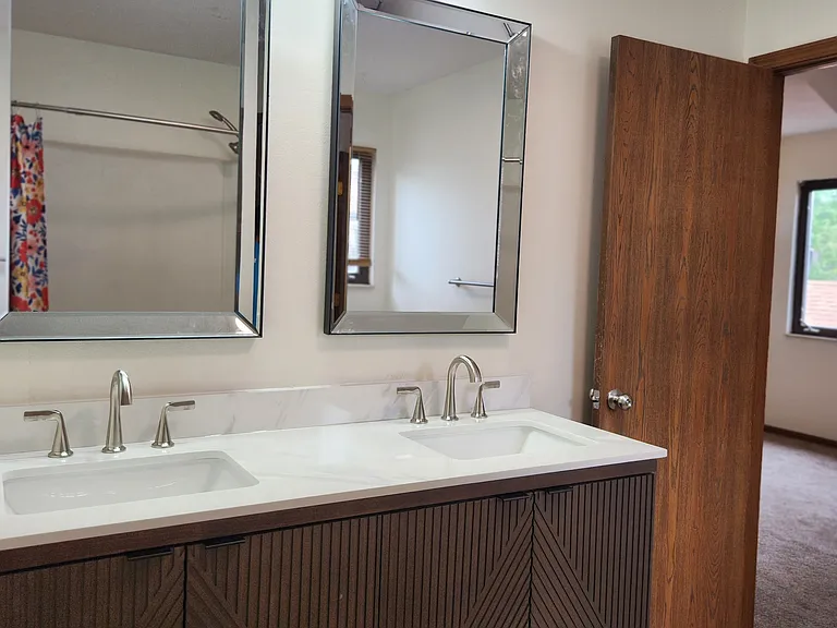 1146 Country Creek Ln — Photo 9