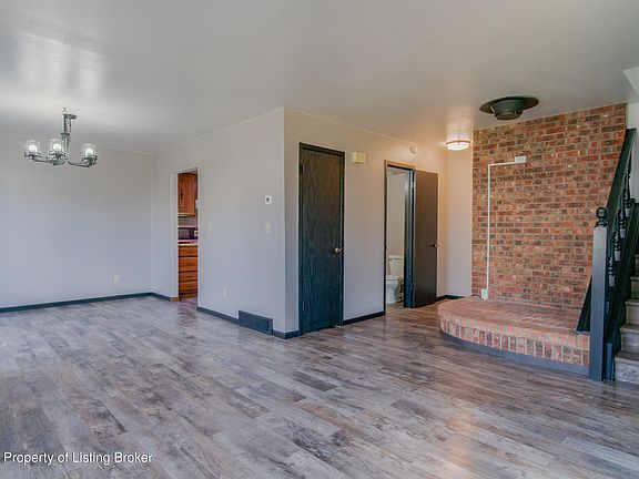 5th image of 660 27th St W