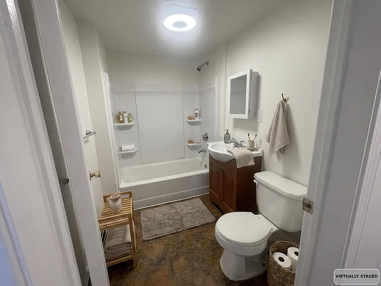 29 Central St #2 — Photo 9