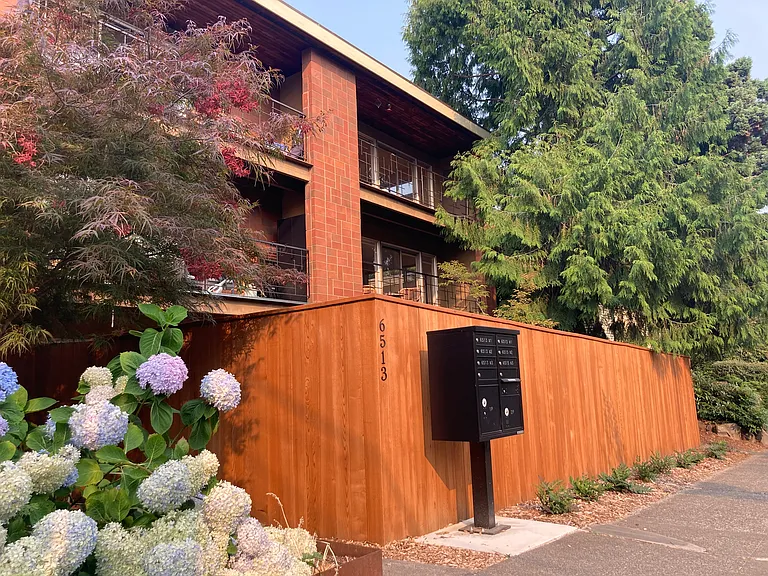 6515 4th Ave NE #3 — Photo 8