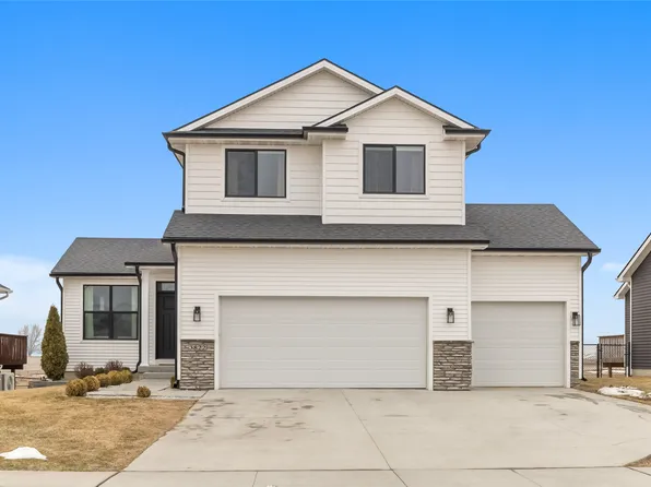 3822 NE 8th St, Ankeny, IA 50021