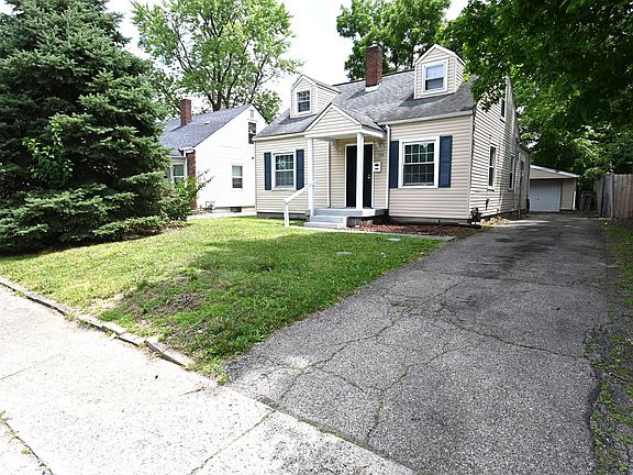 3rd image of 1935 Glenridge Dr