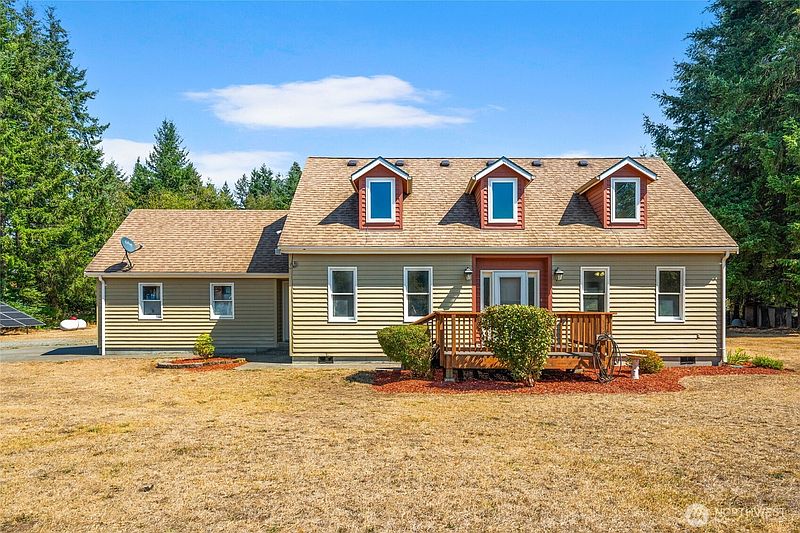 2nd image of 3680 Birch Terrace Drive