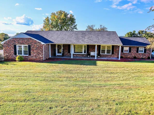 206 Woodland Dr, Lebanon, VA 24266