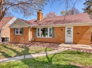 820 Robertson St, Wauwatosa, WI 53213