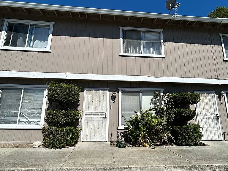 805 South St #8 — Photo 1