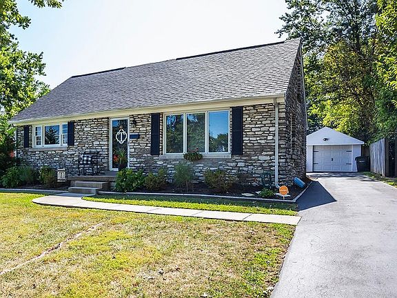 2nd image of 186 Saint Margaret Dr