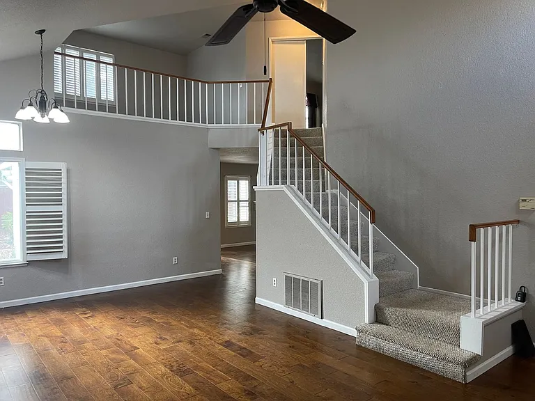 2234 Prestwick St — Photo 3