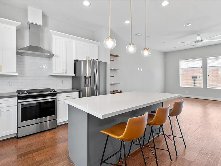 8320 Vista Bella Ln — Photo 15