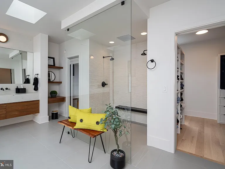 40388 Manbar Ln — Photo 32