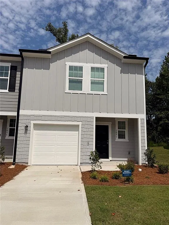 3 bed, 2.5 bath, 1422 sqft, $2,100 — Photo 4