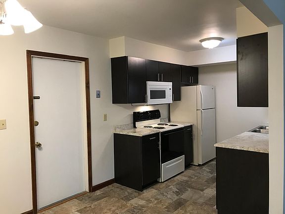 New kitchen cabinets and countertop!