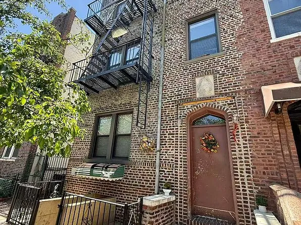 116 Gatling Pl, Brooklyn, NY 11209