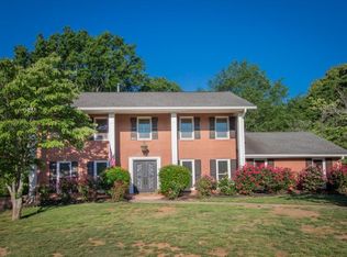 150 Bent Grass Dr, Roswell, GA 30076