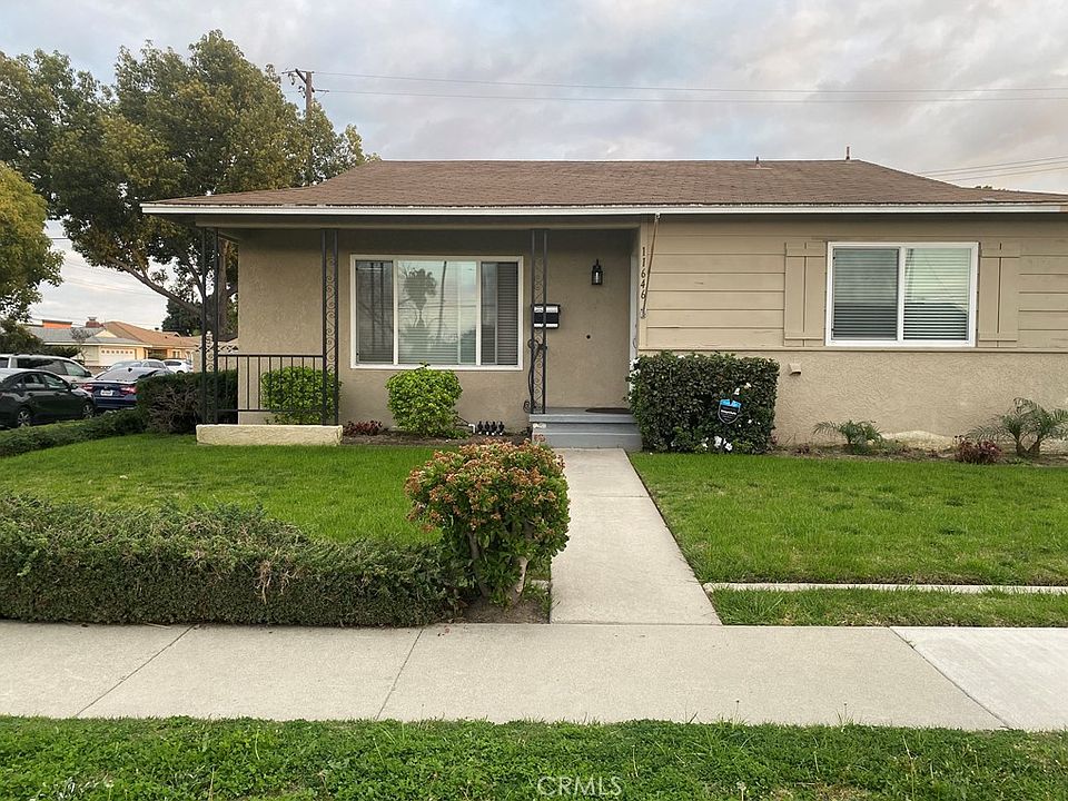 1st image of 11646 College Dr