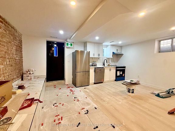 4th image of 36 Brunswick Ave #6