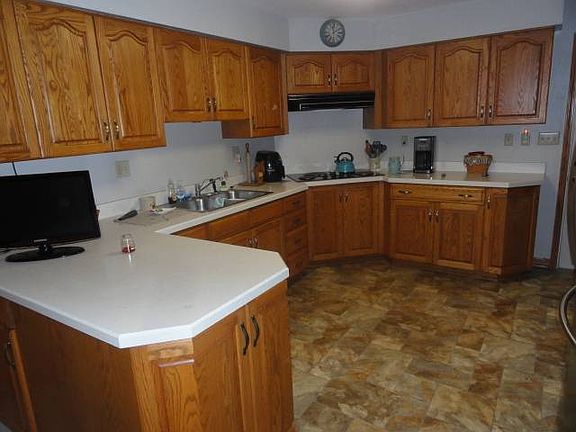 5th image of 3711 Gary Dr