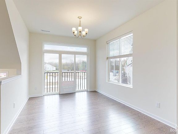 5th image of 2725 Bristol Ridge Dr
