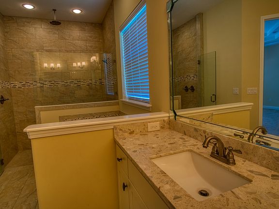 4th image of 297 Dunes Of Amelia Dr #1