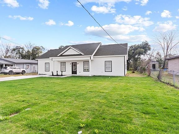 3rd image of 514 Fairhope Street