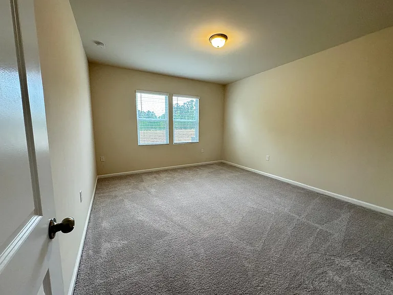 512 Campbell Rdg — Photo 13