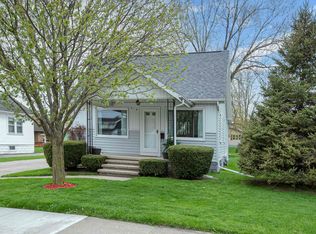 216 Williams St, Combined Locks, WI 54113