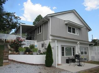 35 & 37 Green Rd, Franklin, NC 28734
