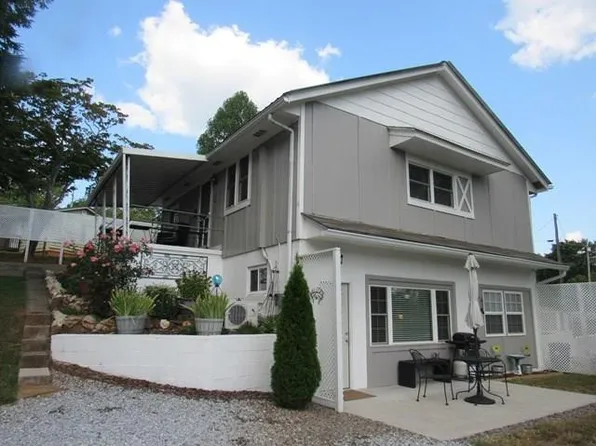 35 & 37 Green Rd, Franklin, NC 28734