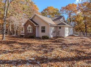 180 Independence Dr, Roach, MO 65787