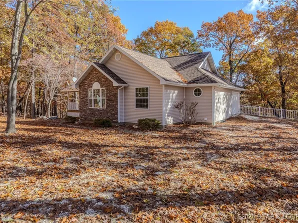 180 Independence Dr, Roach, MO 65787