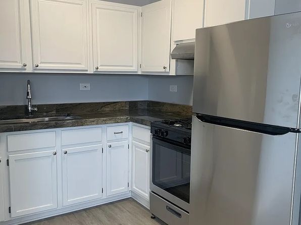 392 Executive Dr #305