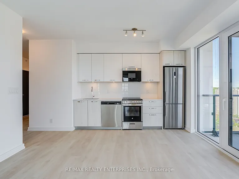 75 James St S #2402 — Photo 12