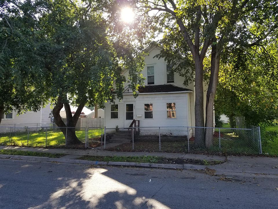 1st image of 421 Morgan Ave N