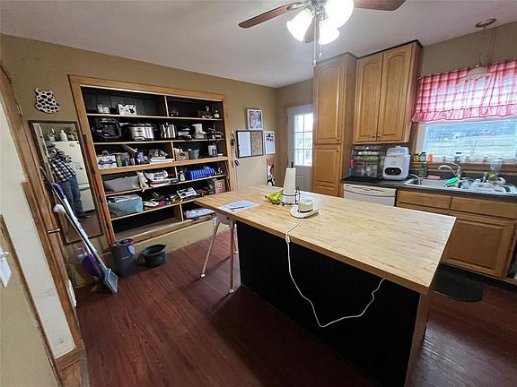 3rd image of 1034 Nunn Avenue