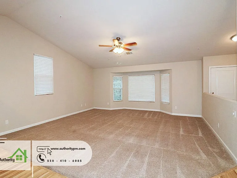 2381 Yellow Finch Way — Photo 5