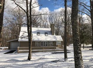 149 Rodeo Dr, Lords Valley, PA 18428