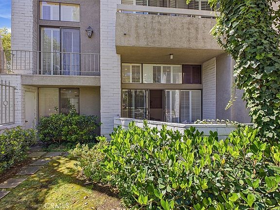 4th image of 5305 White Oak Ave Unit D