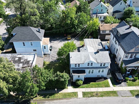 2nd image of 83 Parkwood Ave