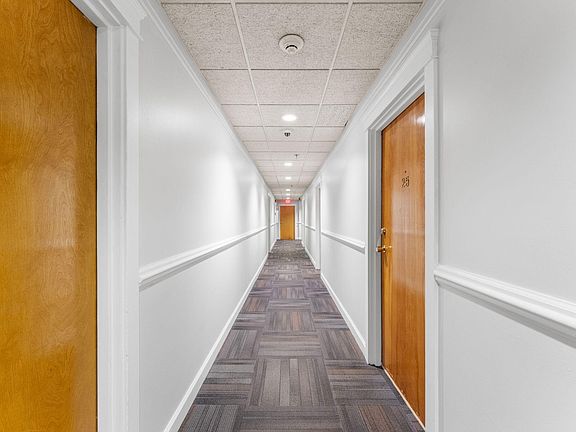 5th image of 99 Silver Street #2-5