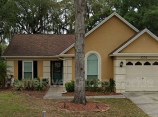 1032 Hardwood Dr, Valrico, FL 33596